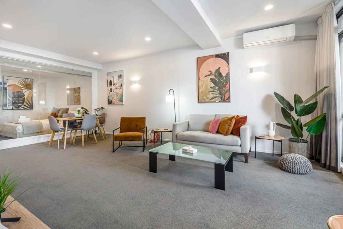 Spacious Character Apartment オークランド エクステリア 写真