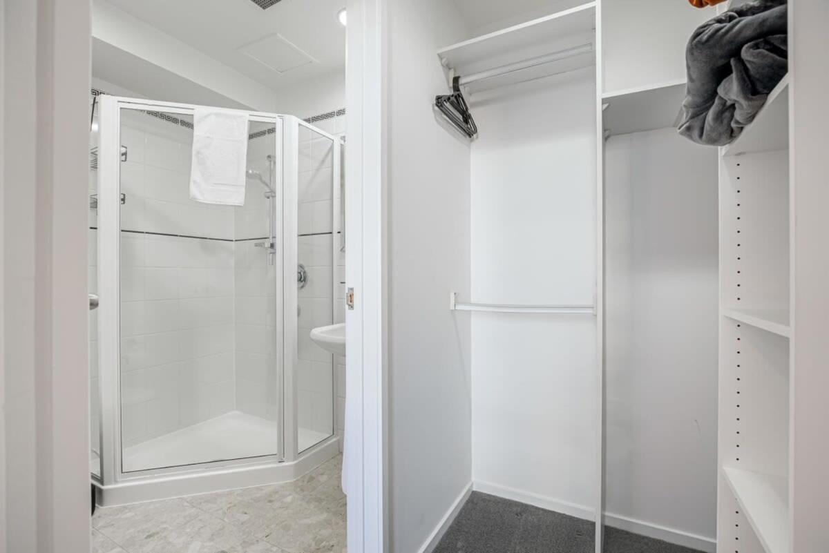 Spacious Character Apartment オークランド エクステリア 写真